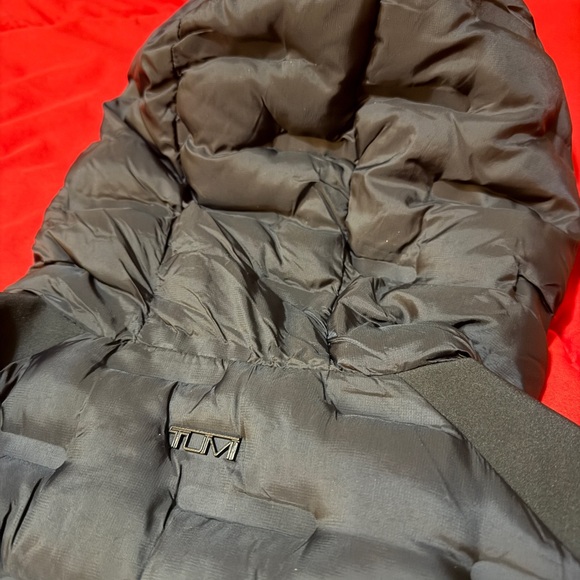 Tumi Black Puffer Jacket with Hood - Picture 6 of 9